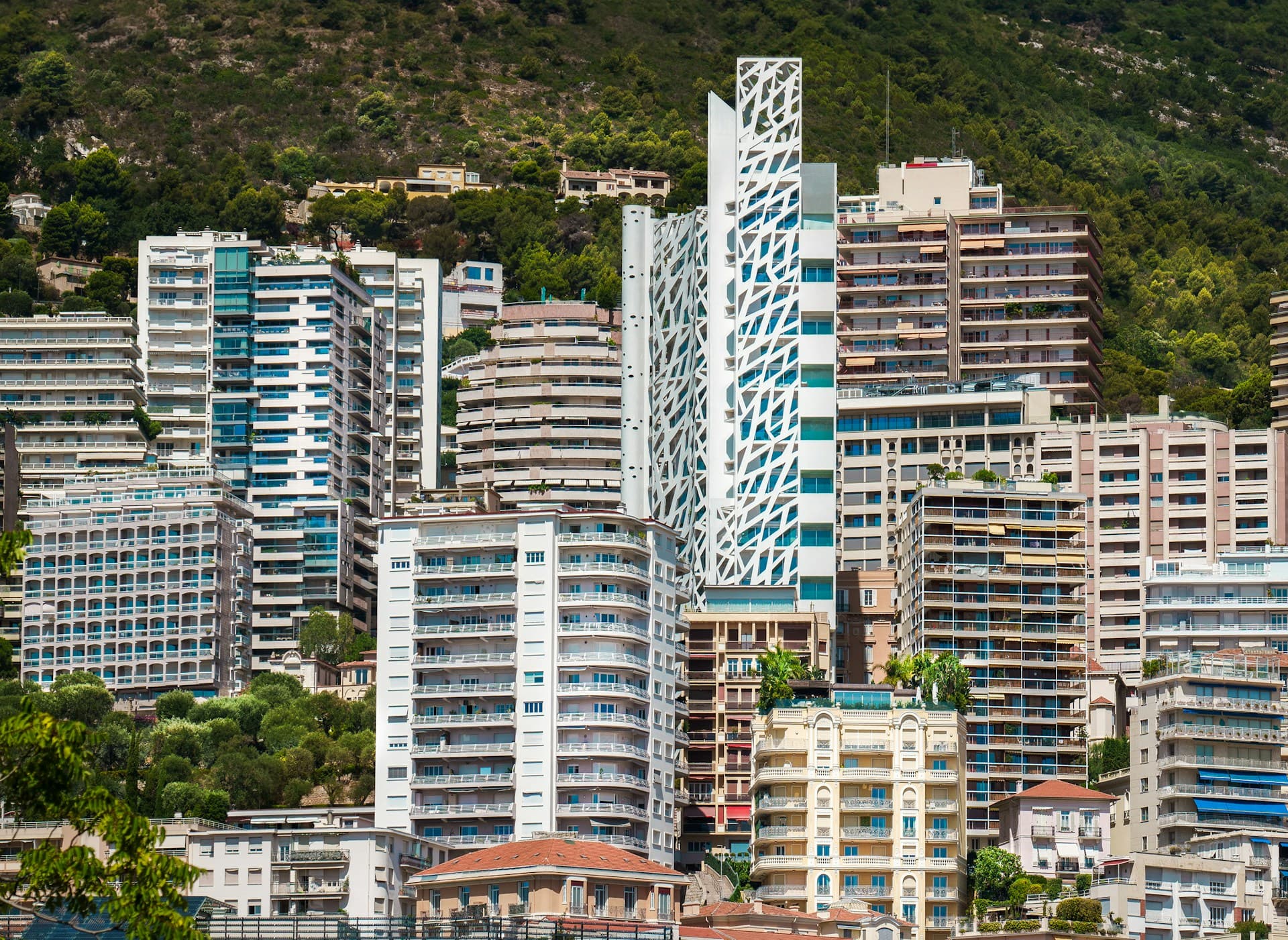 Riverside Drive Luxury Residency